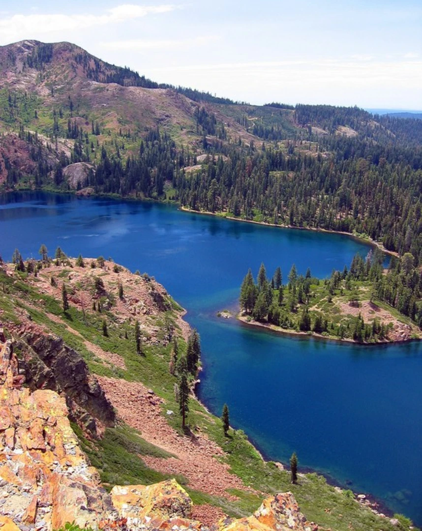 An image depicting the trail Bullpen Trail and its surrounding area.