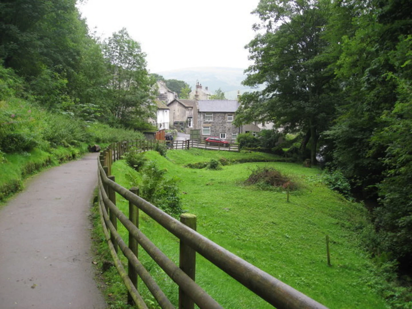 An image depicting the trail The Devil's Arse Walk from Castleton and its surrounding area.