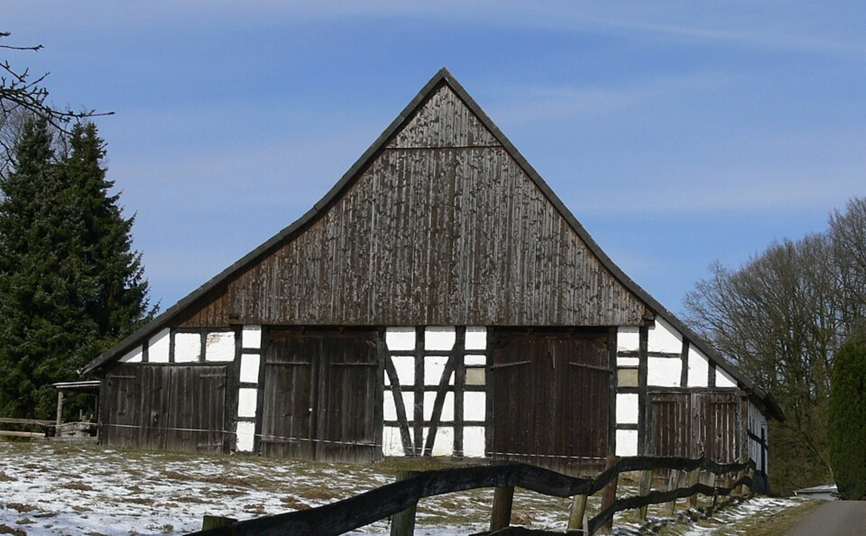 An image depicting the trail Mielberg, Palsterkamper Berg, Petersberg and Gottesberg Loop via Quellweg and its surrounding area.