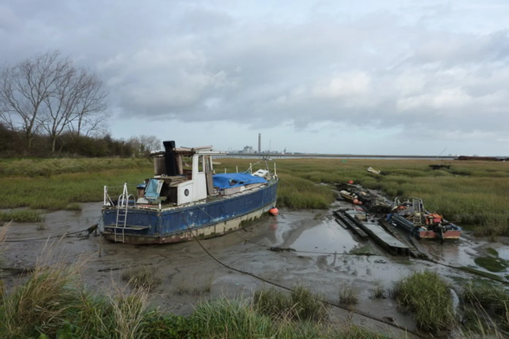 An image depicting the trail Rainham to Rochester Walk and its surrounding area.