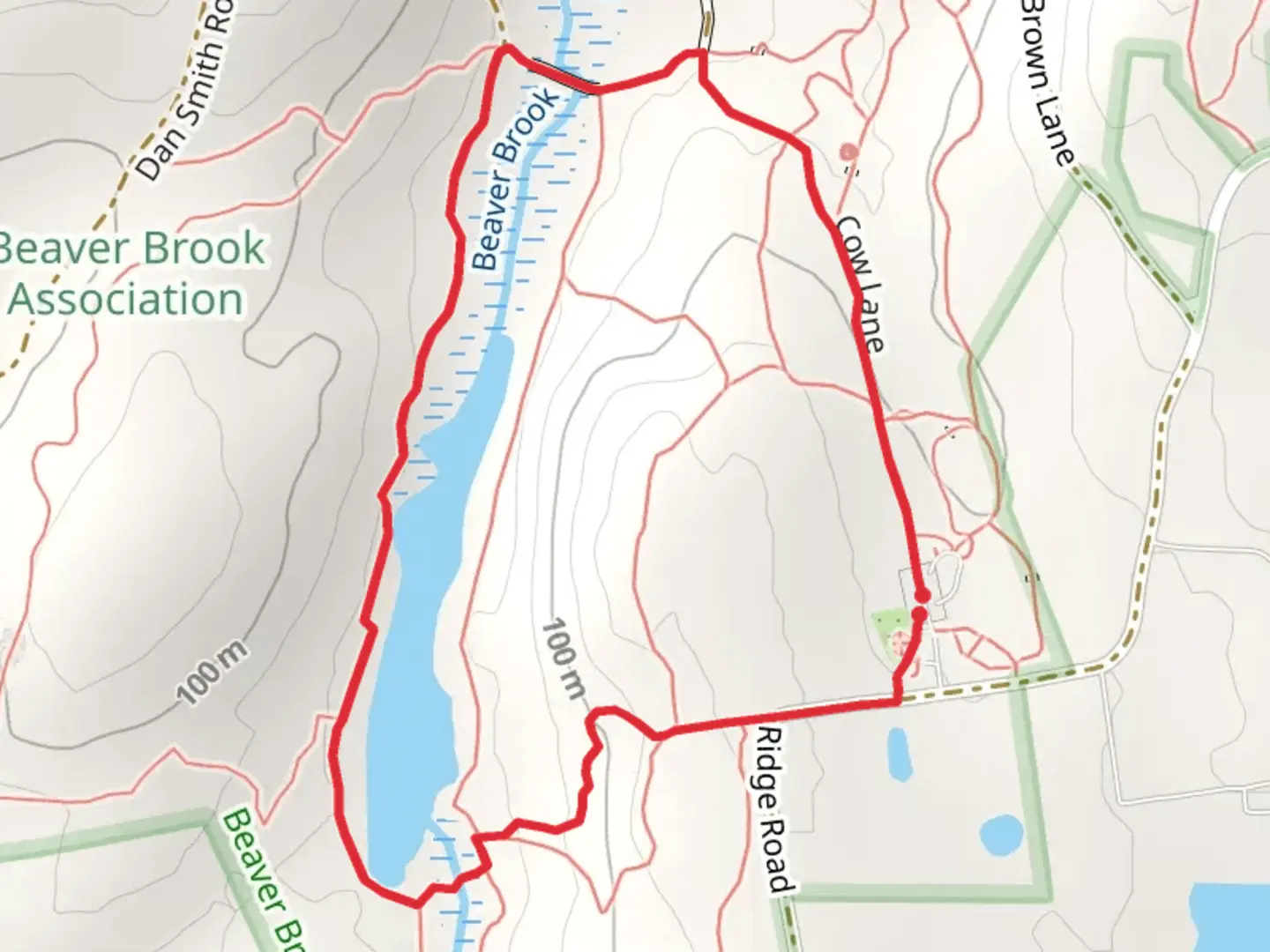 An image depicting the trail Maple Hill Gardens Loop Trail and its surrounding area.