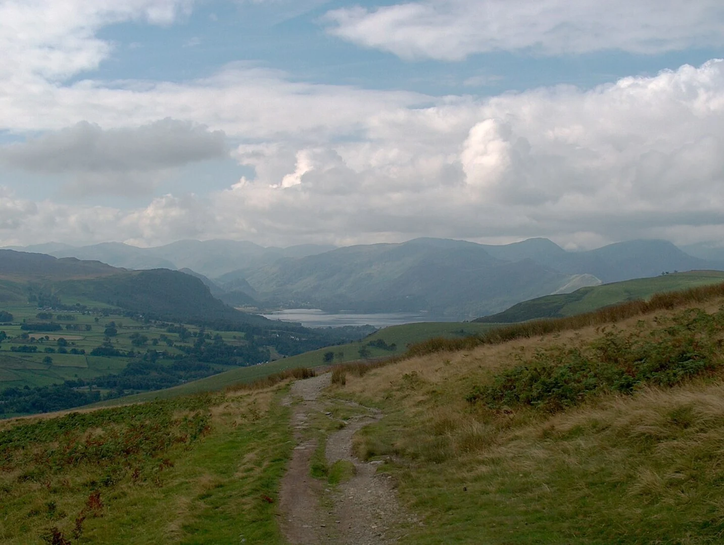An image depicting the trail Lonscale Fell and Hawell Monument Loop Walk and its surrounding area.