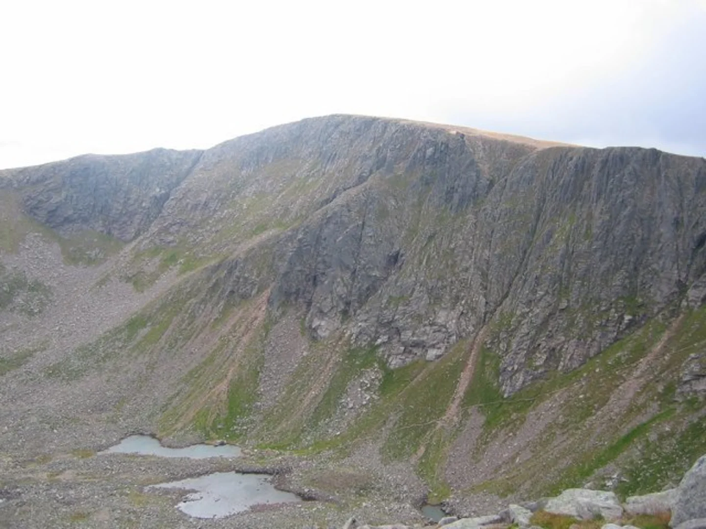 An image depicting the trail Coire an t-Sneachda via Goat Path From Base Station and its surrounding area.