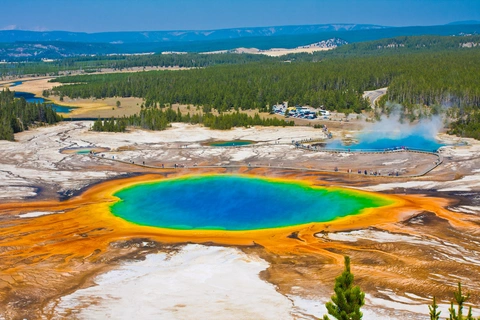 An image depicting the trail Geyser View via Fairy Falls Trail and its surrounding area.