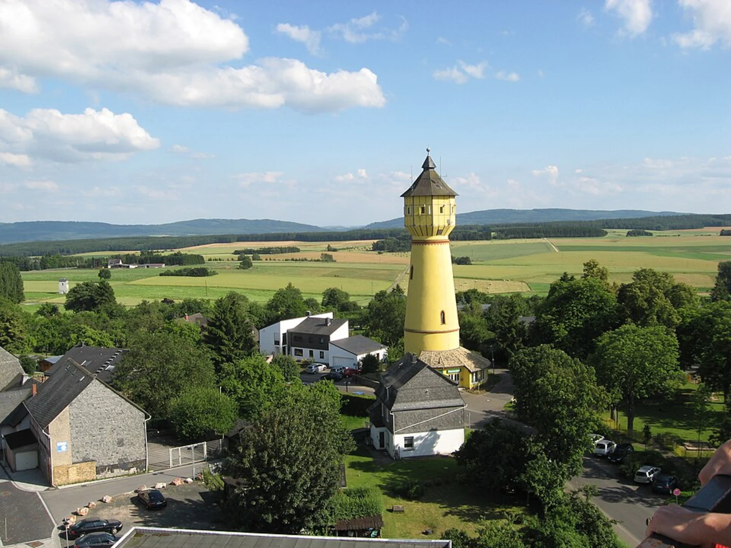 An image depicting the trail Rohrenbach, Fischfelsenhutte and Hinterer Heidenbuhl Loop via Wiesensteig and its surrounding area.