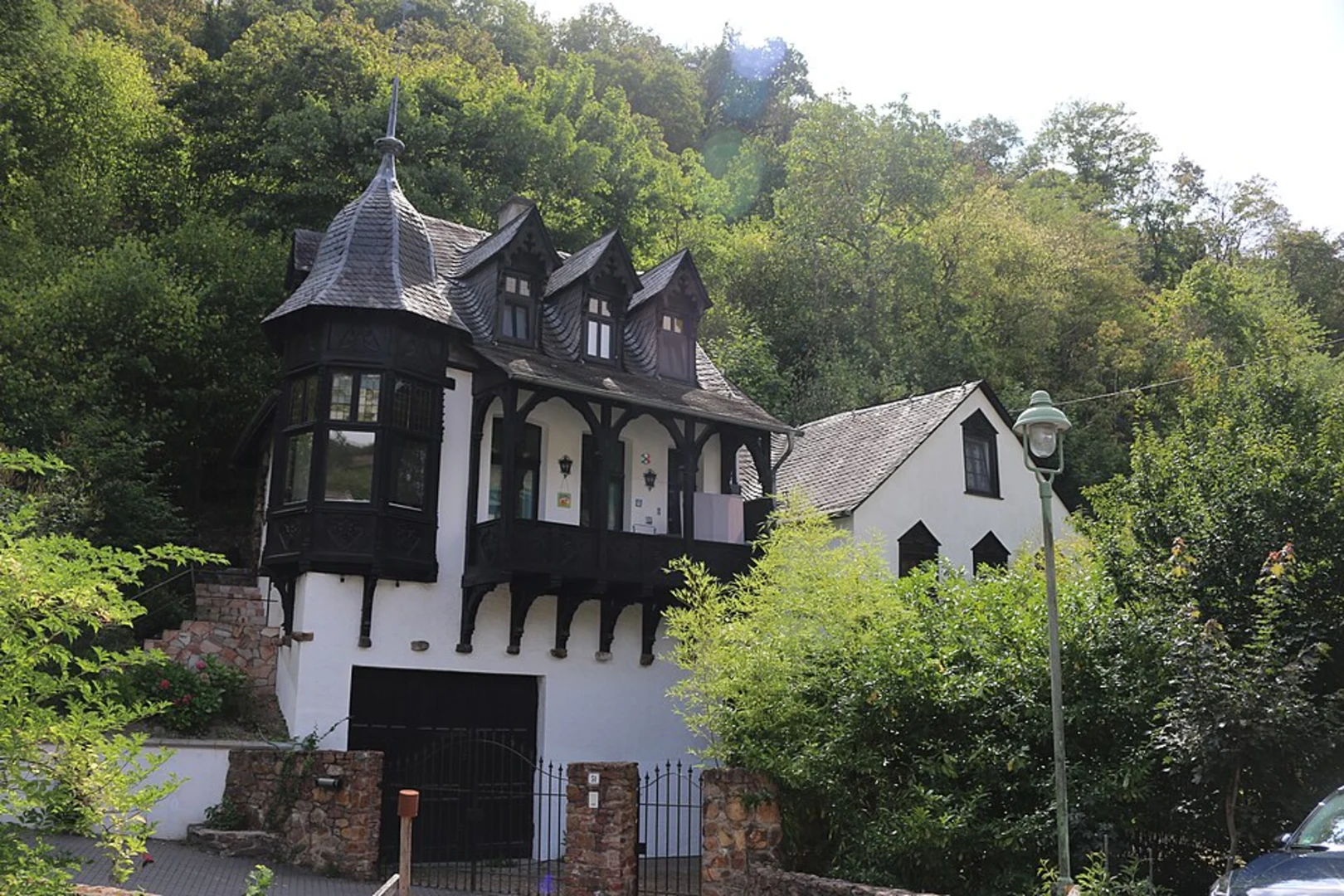 An image depicting the trail River Heimbach Loop and its surrounding area.