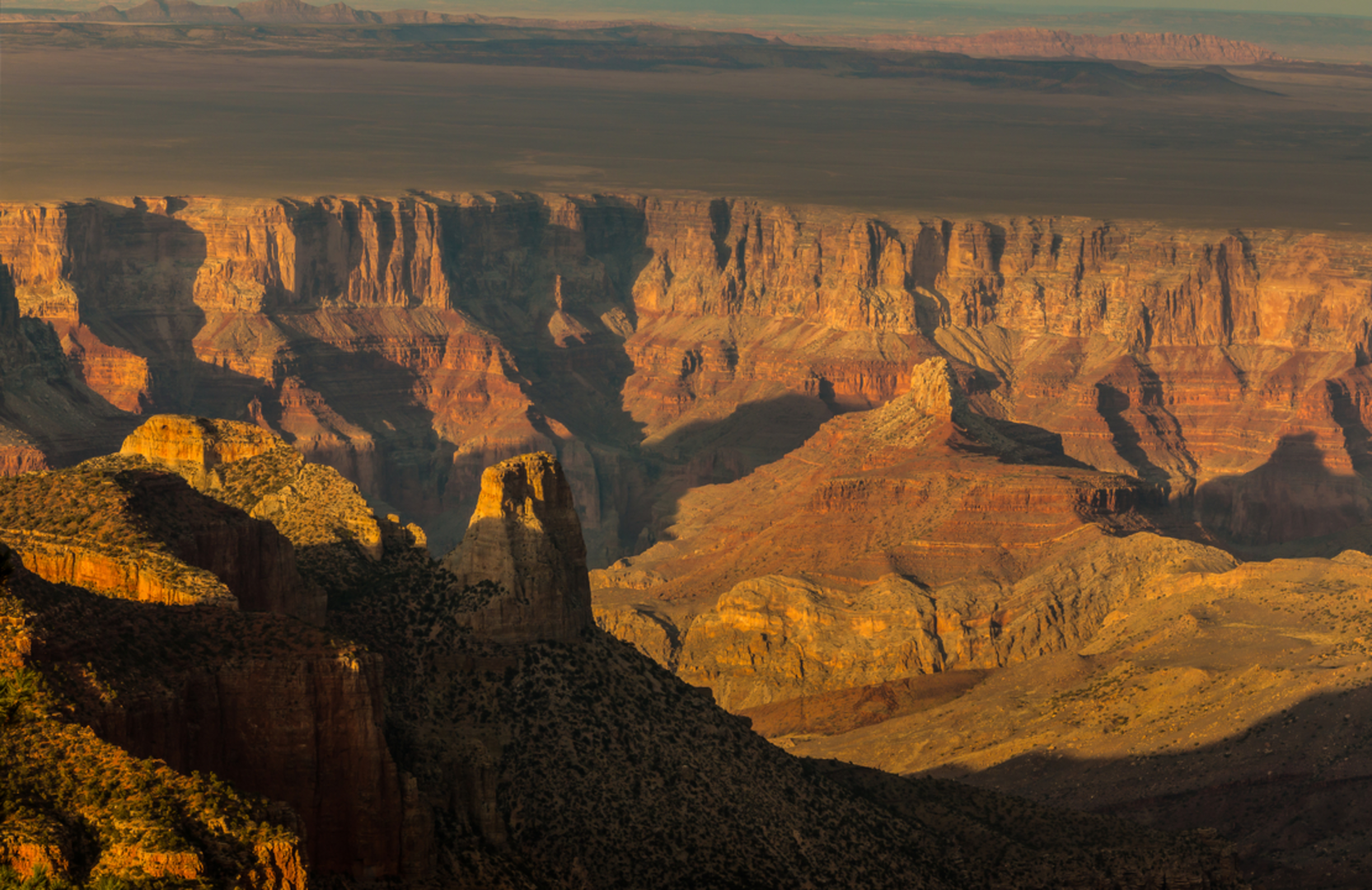 An image depicting the trail Roosevelt Point Trail and its surrounding area.