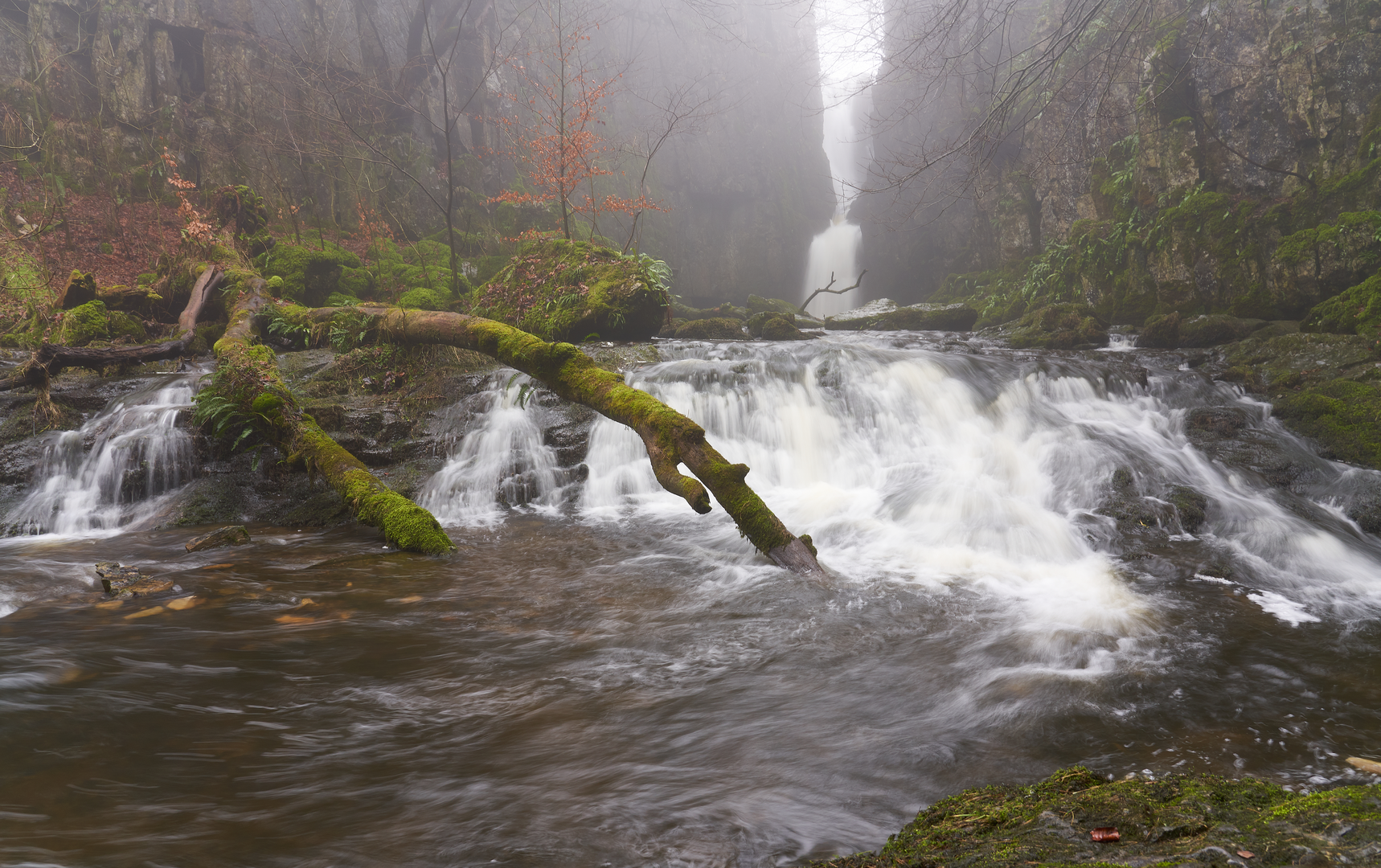 An image depicting the trail Settle and Stainforth Loop via Sugar Loaf Hill and its surrounding area.