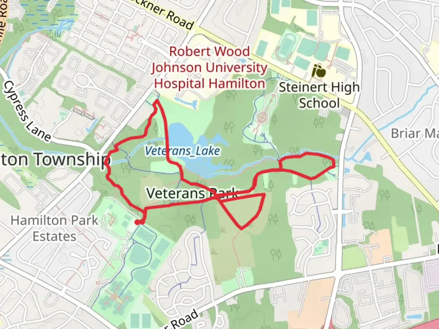 An image depicting the trail Veterans Lake and Park Loop and its surrounding area.