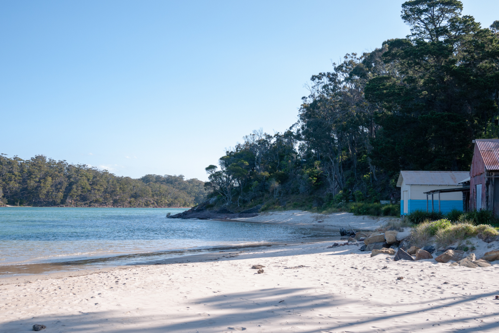 An image depicting the trail Haycock Point to Barmouth Beach Track and its surrounding area.