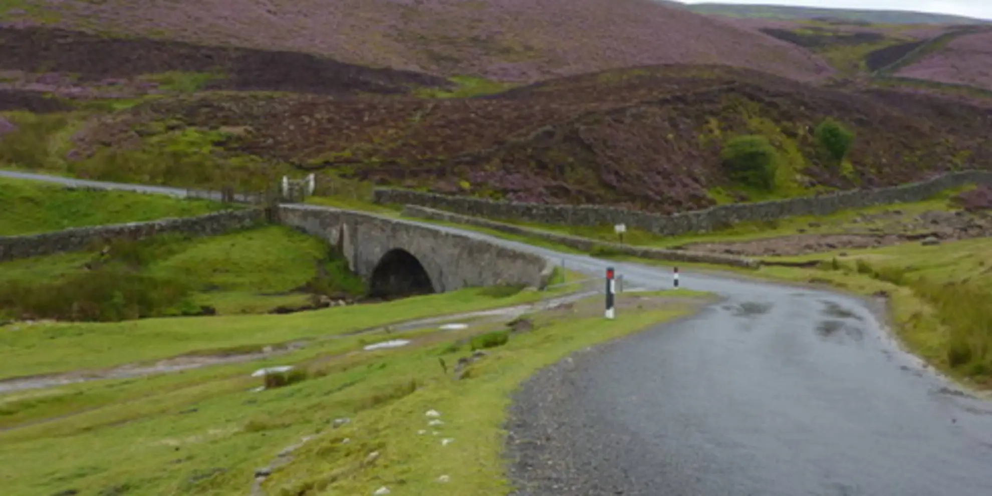 An image depicting the trail Gunnerside and Surrender Bridge and its surrounding area.