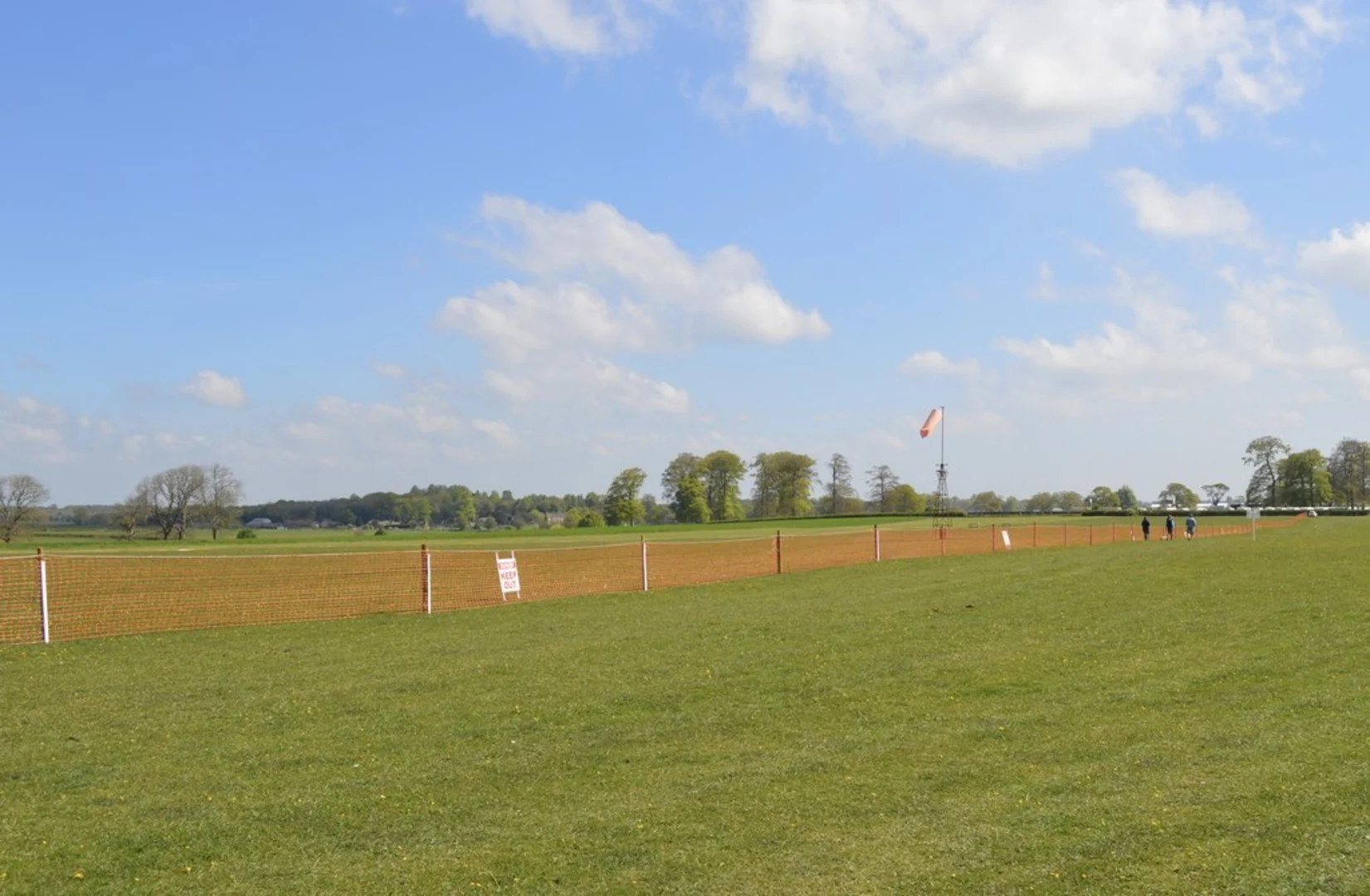 An image depicting the trail Badminton and its surrounding area.