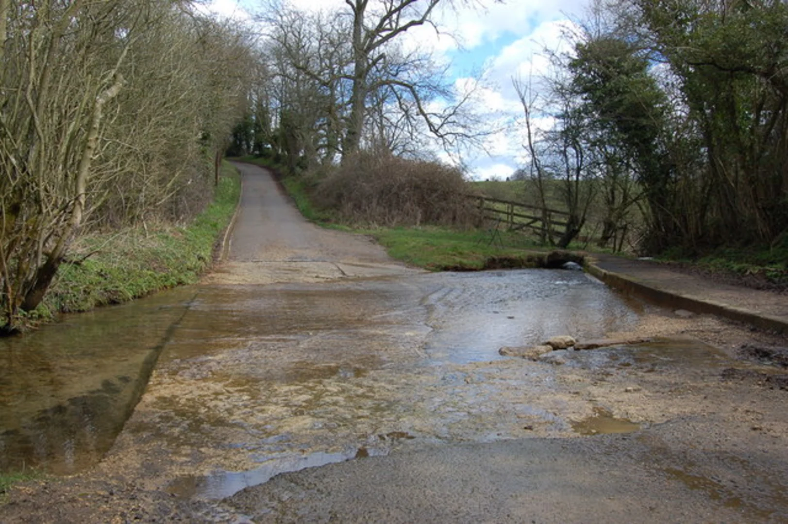 An image depicting the trail Guiting Power to Kineton Loop and its surrounding area.