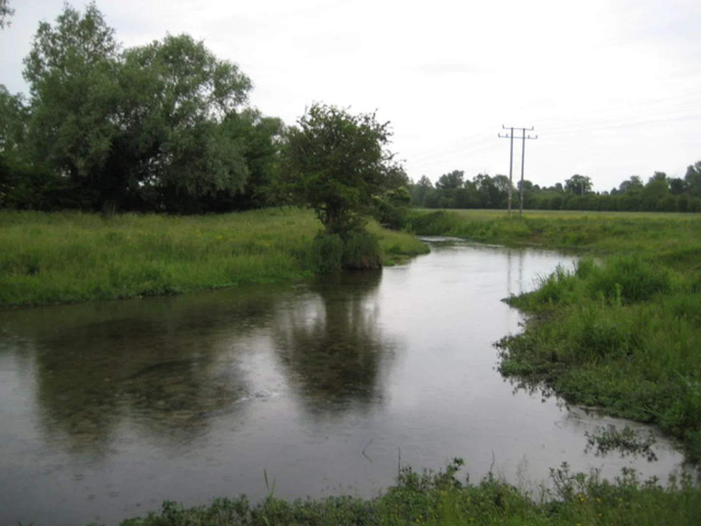 An image depicting the trail Henlow and its surrounding area.