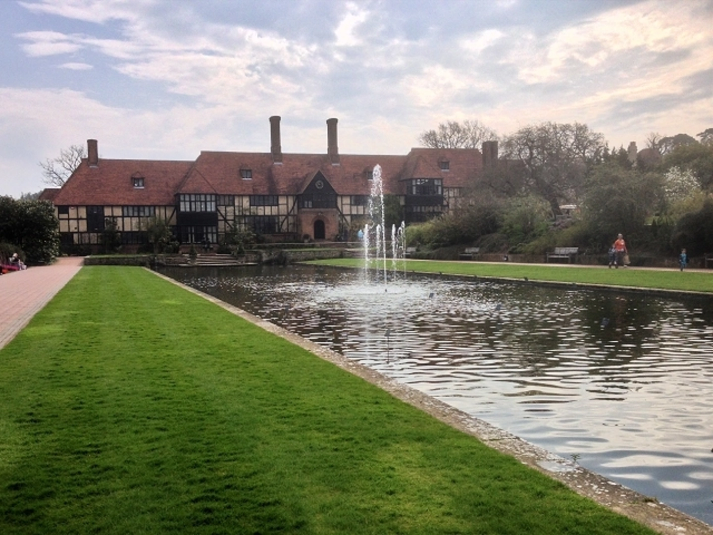 An image depicting the trail Wisley Gardens Loop and its surrounding area.