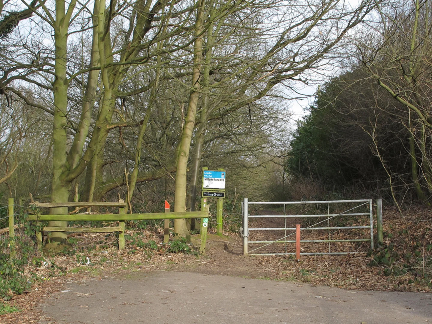 An image depicting the trail Willow Park Nature Reserve and Langdon Hills Loop and its surrounding area.