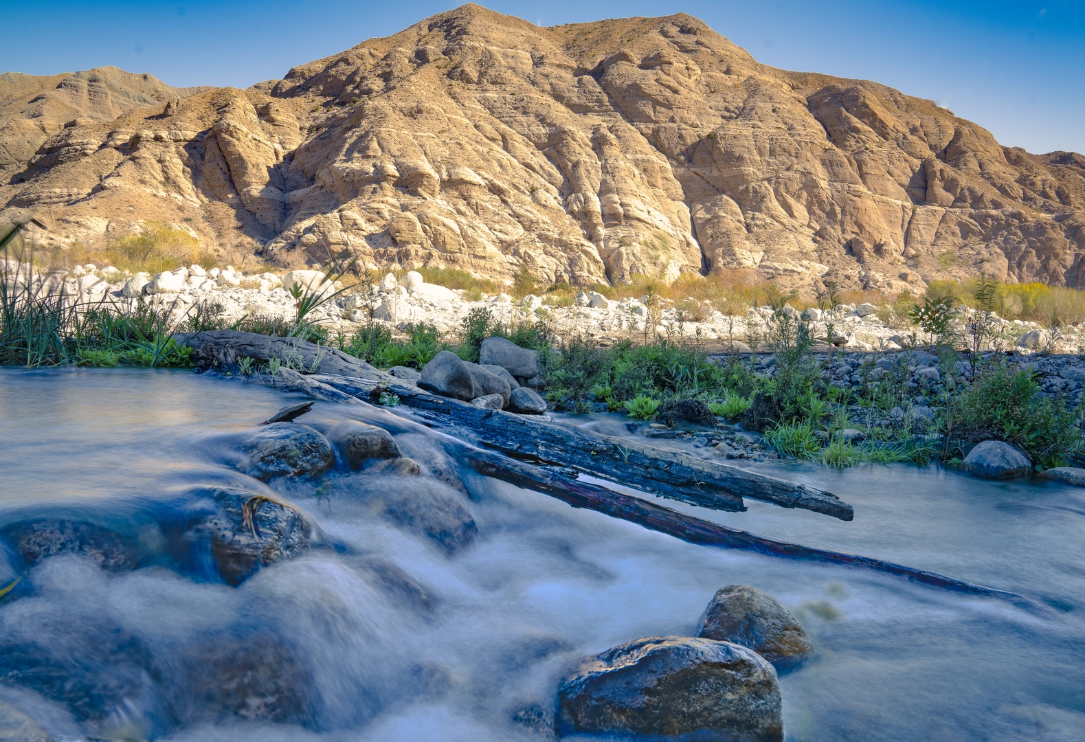 An image depicting the trail Pacific Crest Trail from Whitewater Canyon Road and its surrounding area.