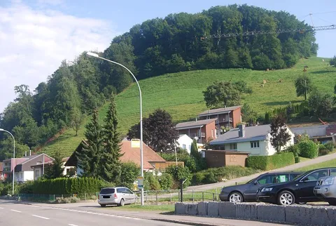 An image depicting the trail Altbüron - St Urban and its surrounding area.