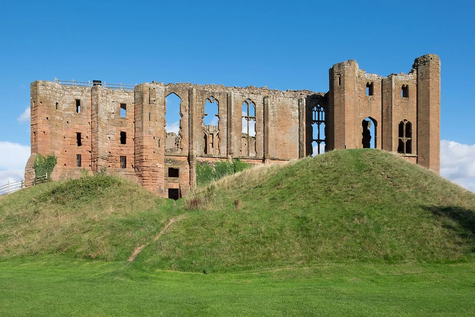 An image depicting the trail Kenilworth Southern Loop and its surrounding area.