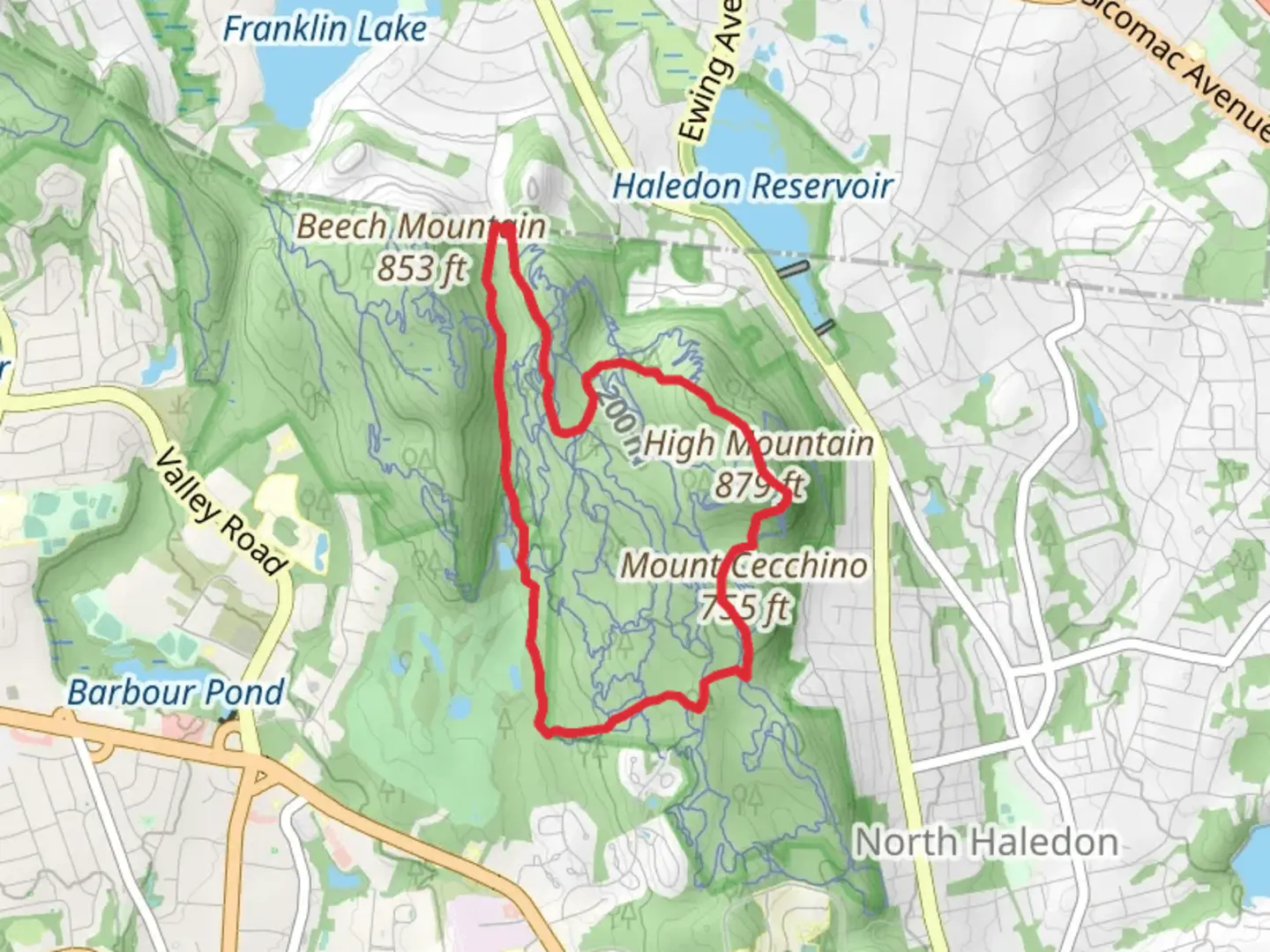 An image depicting the trail High Mountain and Mount Cecchino Loop via Yellow and White Trail and its surrounding area.