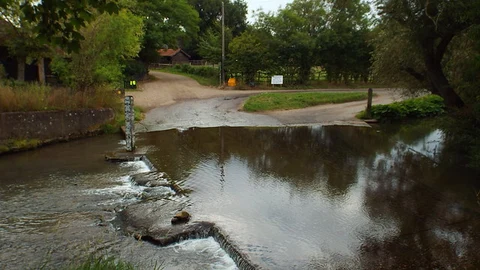 An image depicting the trail Thundridge and Barwick Ford Loop and its surrounding area.