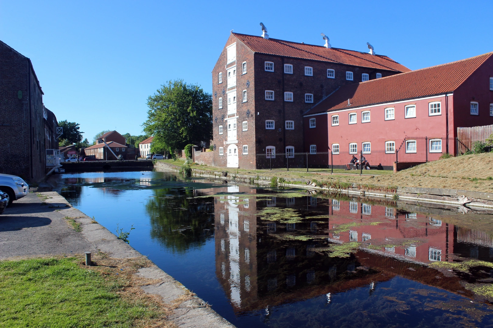 An image depicting the trail Driffield to Bridlington Walk and its surrounding area.