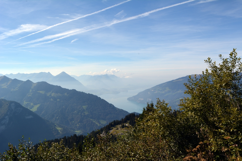 An image depicting the trail Schynige Platte - Männdlenen - Faulhorn and its surrounding area.