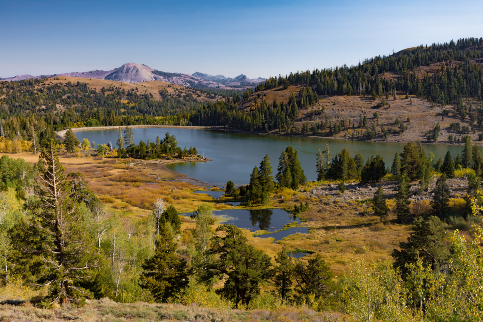 An image depicting the trail Red Lake Trail and its surrounding area.