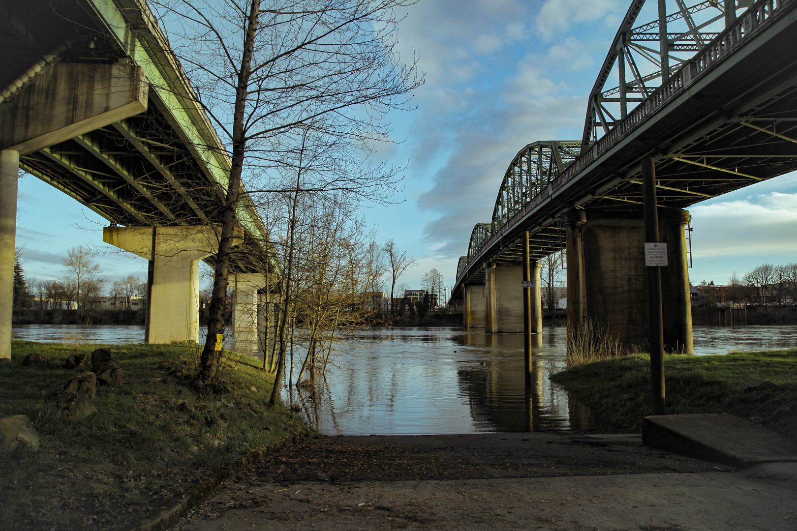 An image depicting the trail Clark Trail and its surrounding area.
