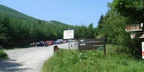 An image depicting the trail Maulin Mountain Loop and its surrounding area.