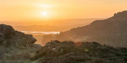 An image depicting the trail Derbyshire Portway and its surrounding area.