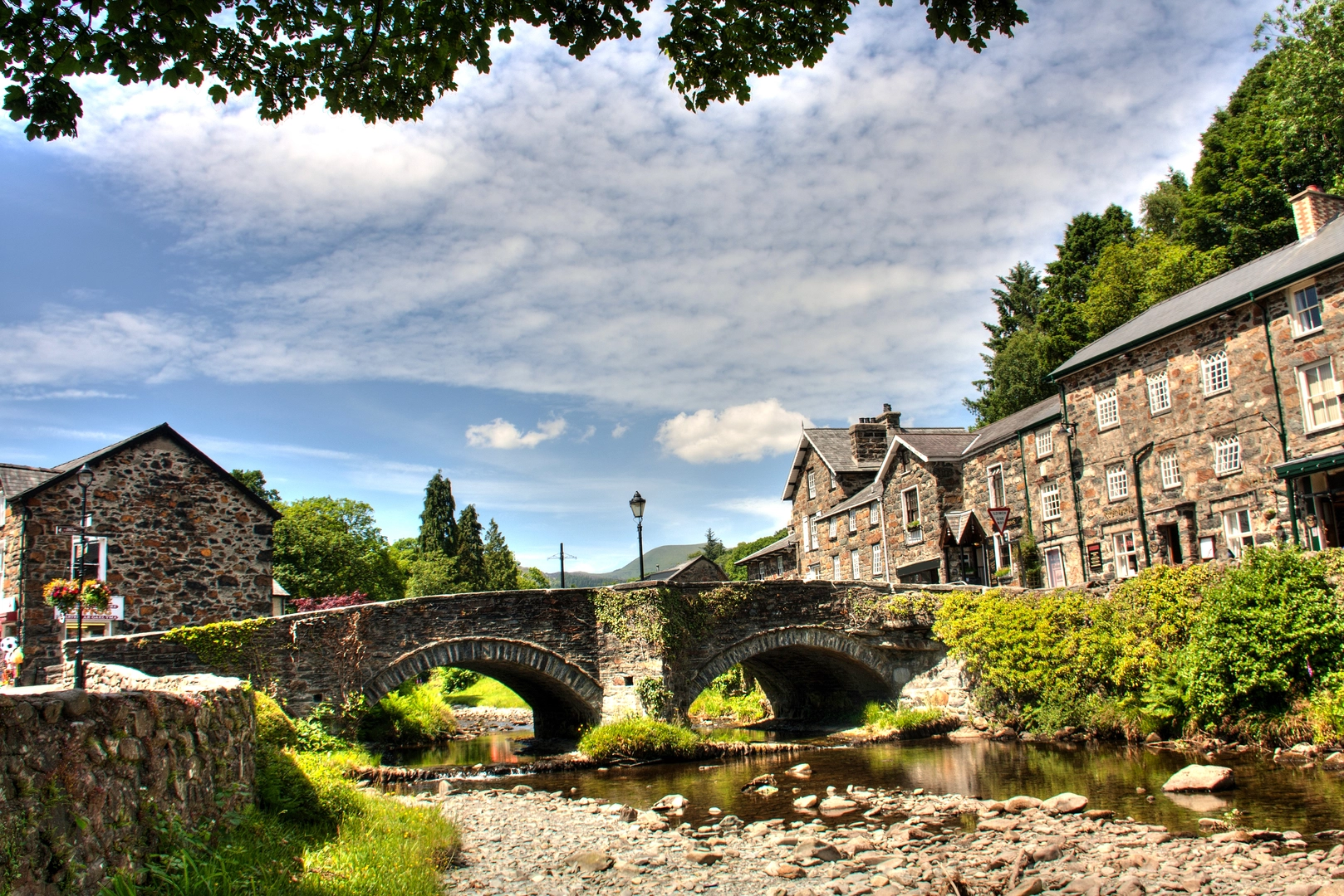 An image depicting the trail Craflwyn Circular near Beddgelert and its surrounding area.