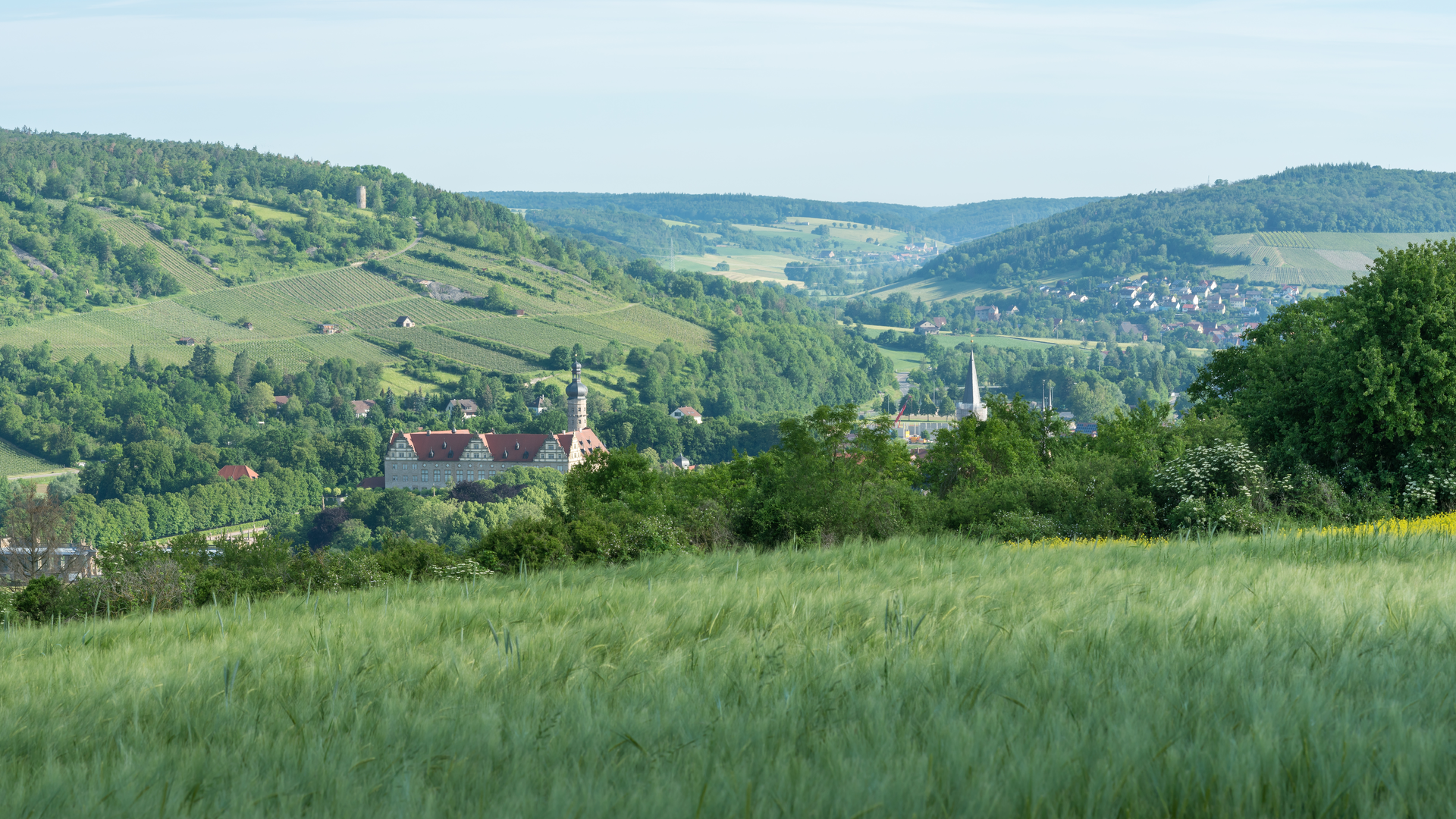 An image depicting the trail Jakobsweg Main-Taubertal and its surrounding area.