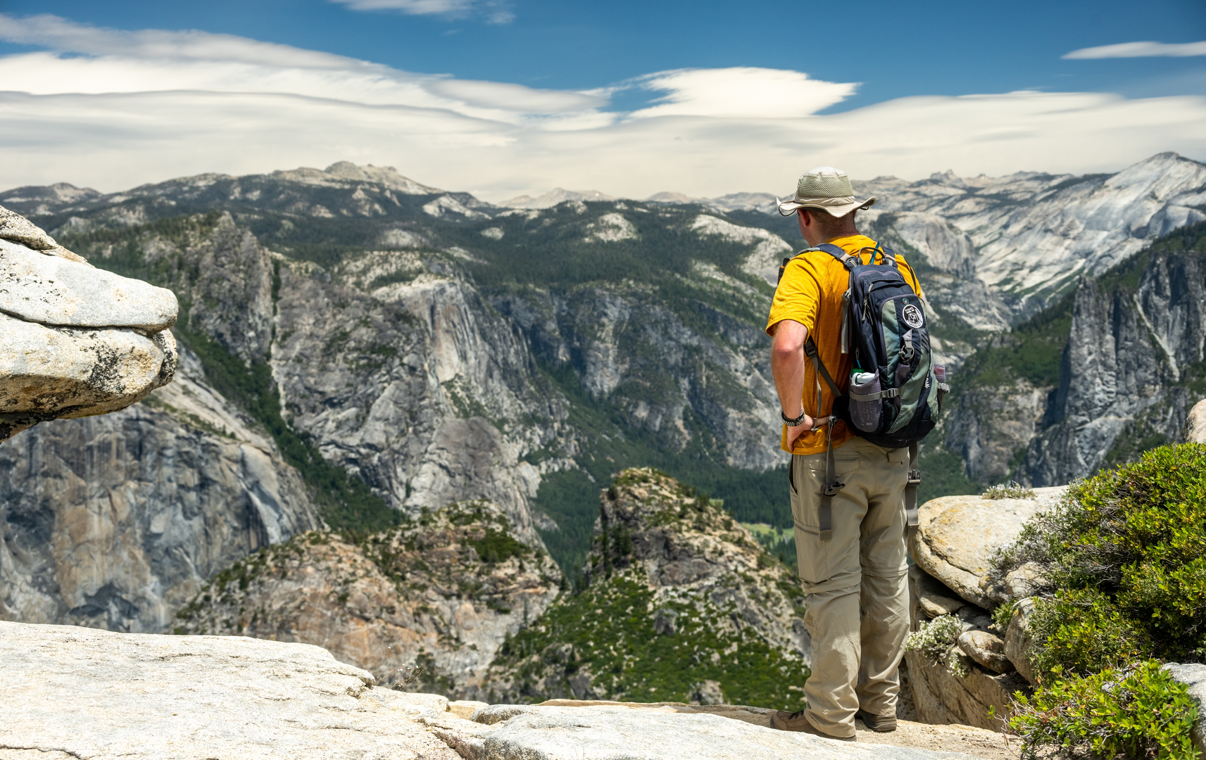 An image depicting the trail Taft Point, Dewey Point and Sentinel Dome via Pohono Trail and its surrounding area.