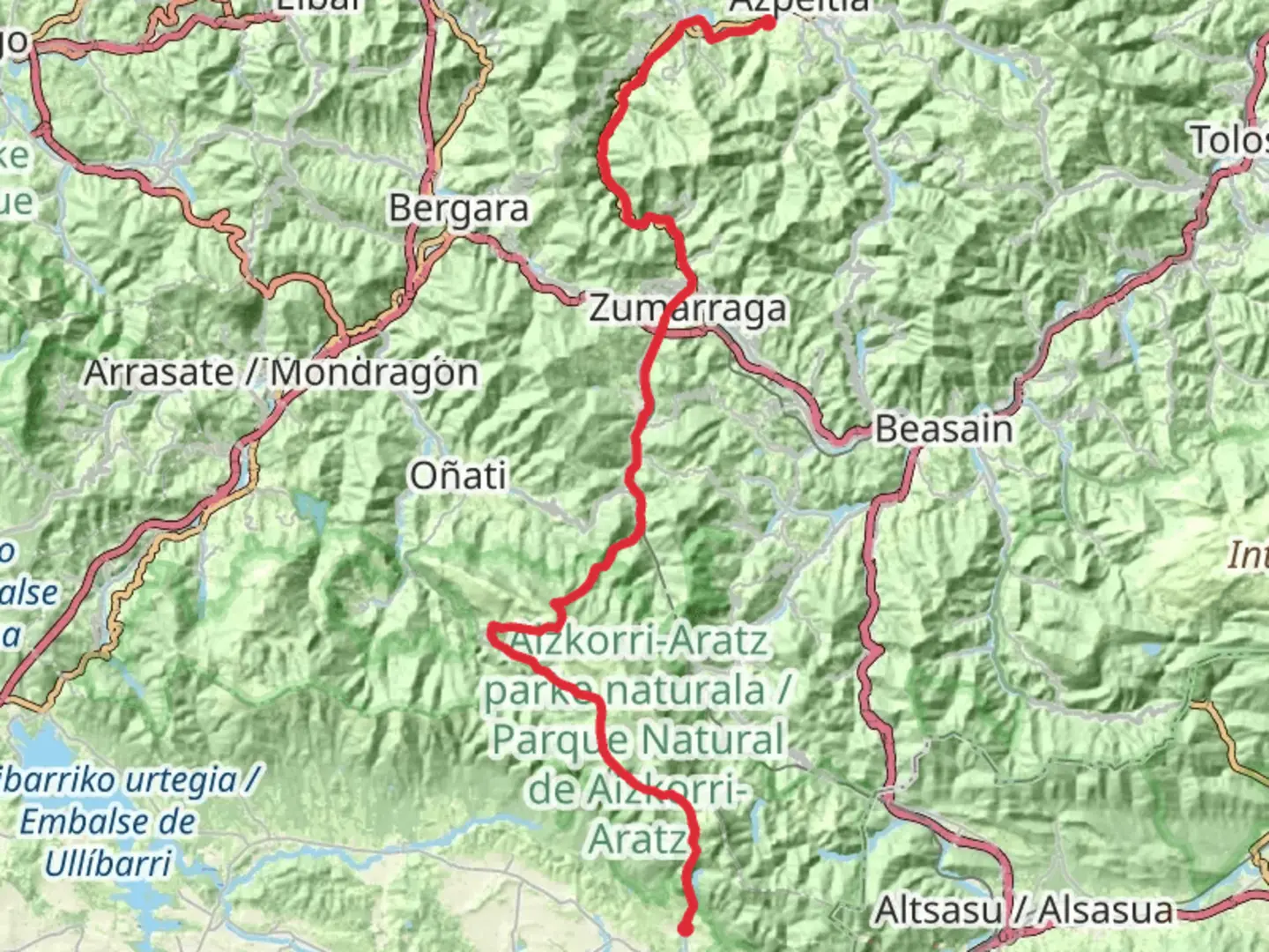 An image depicting the trail GR 120 Sendero de los Tres Templos and its surrounding area.