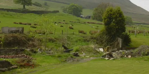 An image depicting the trail Helmshore - Musbury Heights and Musbury Tor and its surrounding area.