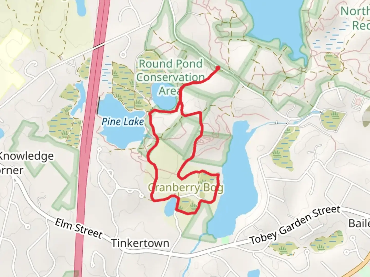 An image depicting the trail Pine Lake and Island Creek Pond Loop and its surrounding area.