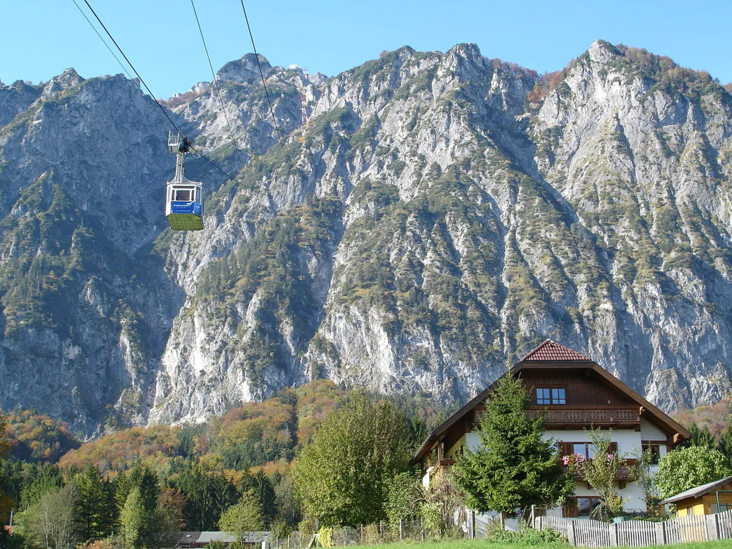 An image depicting the trail Steinerwald, Untersberg, and Kneifelspitze Loop and its surrounding area.