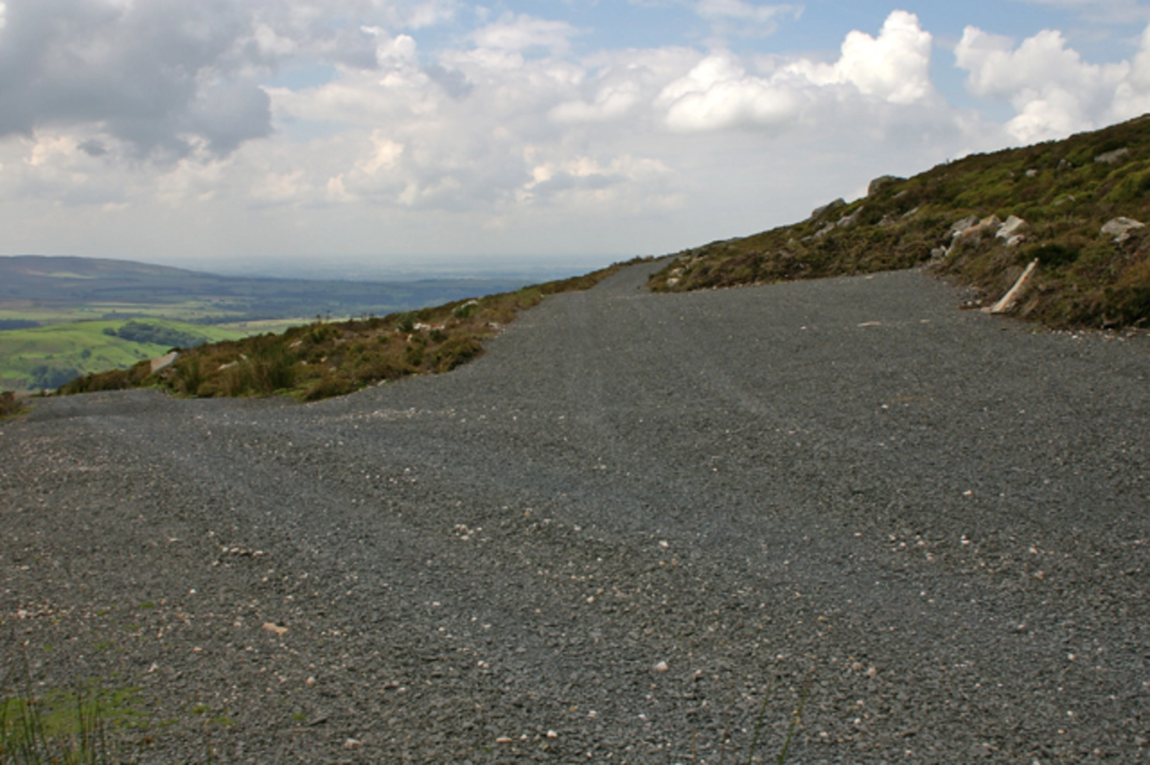 An image depicting the trail Tarnbrook and Ward's Stone Loop and its surrounding area.