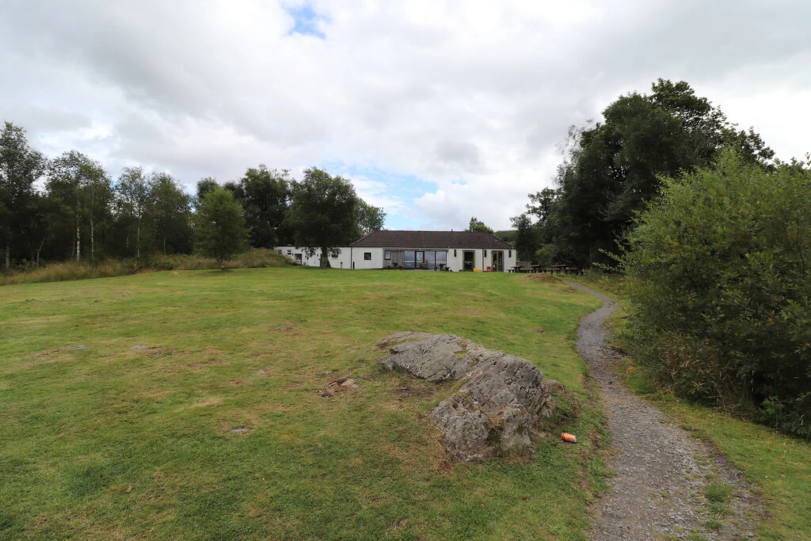An image depicting the trail Bruce’s Stone Trail and its surrounding area.