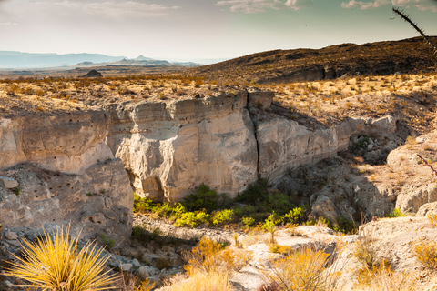An image depicting the trail Tuff Canyon Trail and its surrounding area.