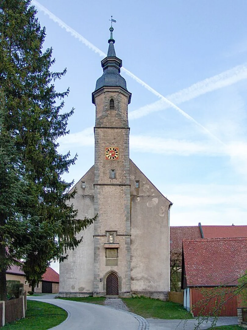 An image depicting the trail Dombühl to Weinberg Walk and its surrounding area.