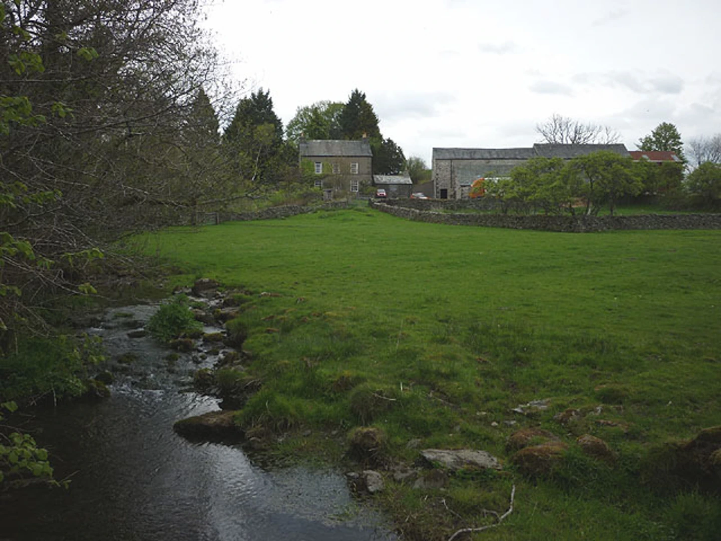 An image depicting the trail Pennington Loop from Beck Side and its surrounding area.