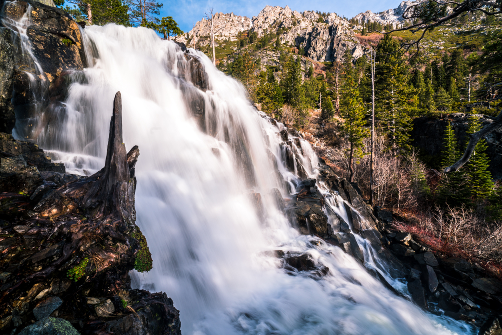 An image depicting the trail Velma Lakes Trail and its surrounding area.