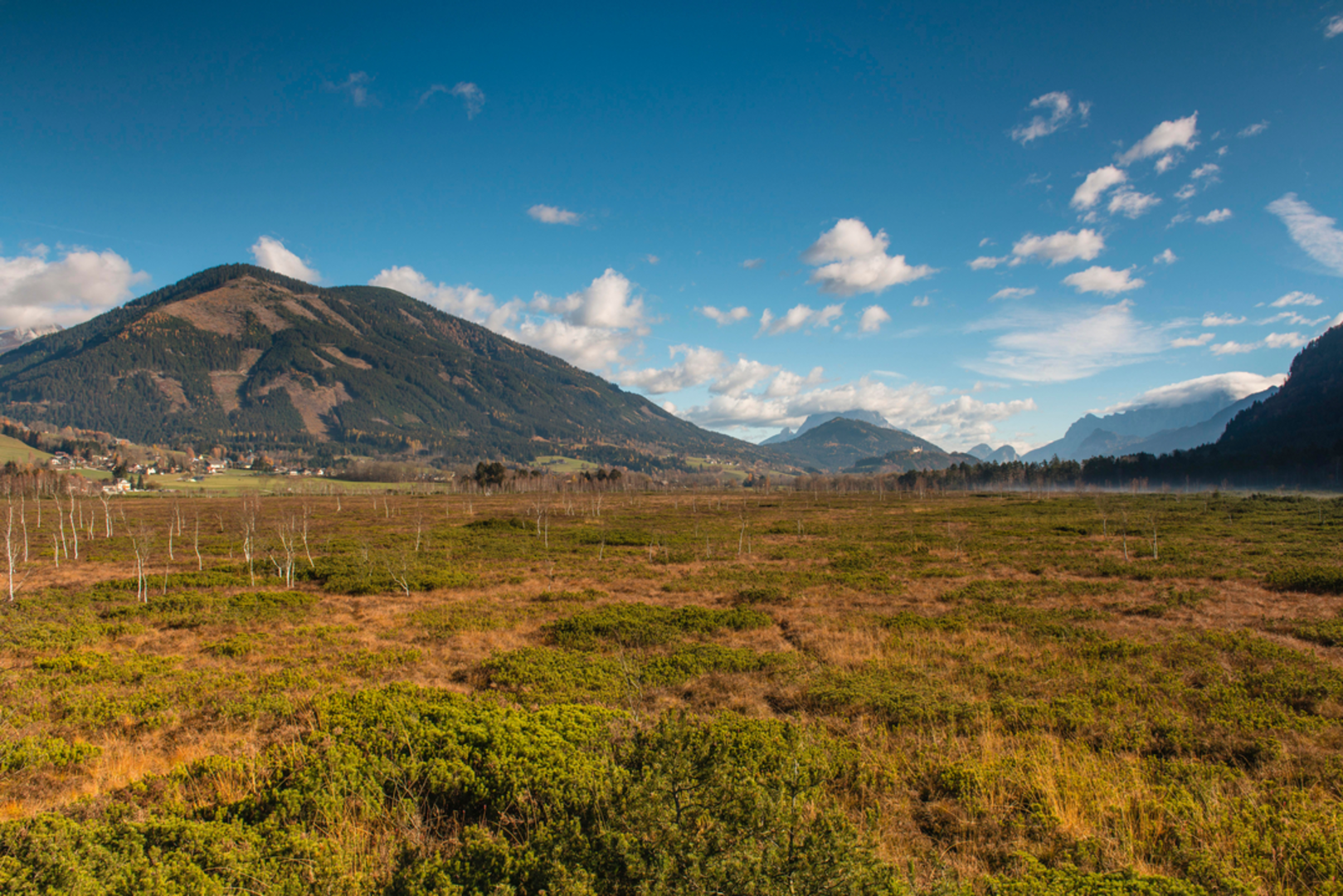 An image depicting the trail Old Pilgrimage Trail and its surrounding area.
