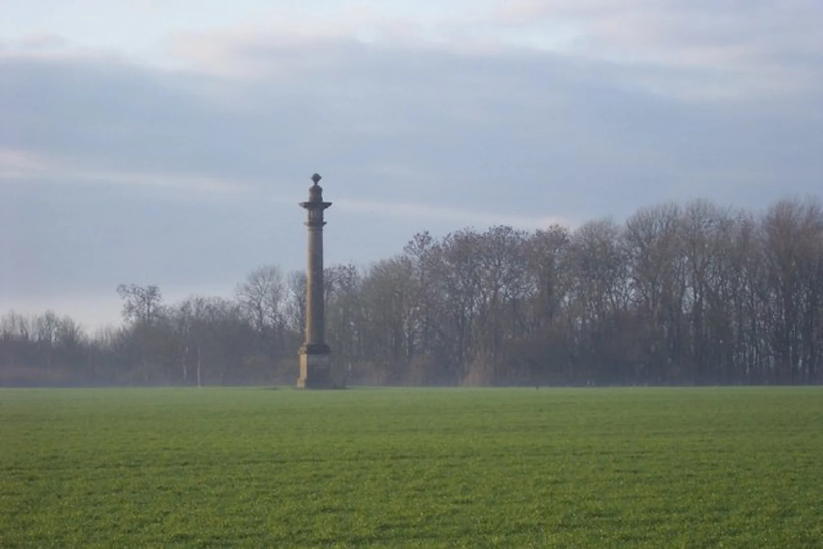 An image depicting the trail Quenington Fairford Walk and its surrounding area.