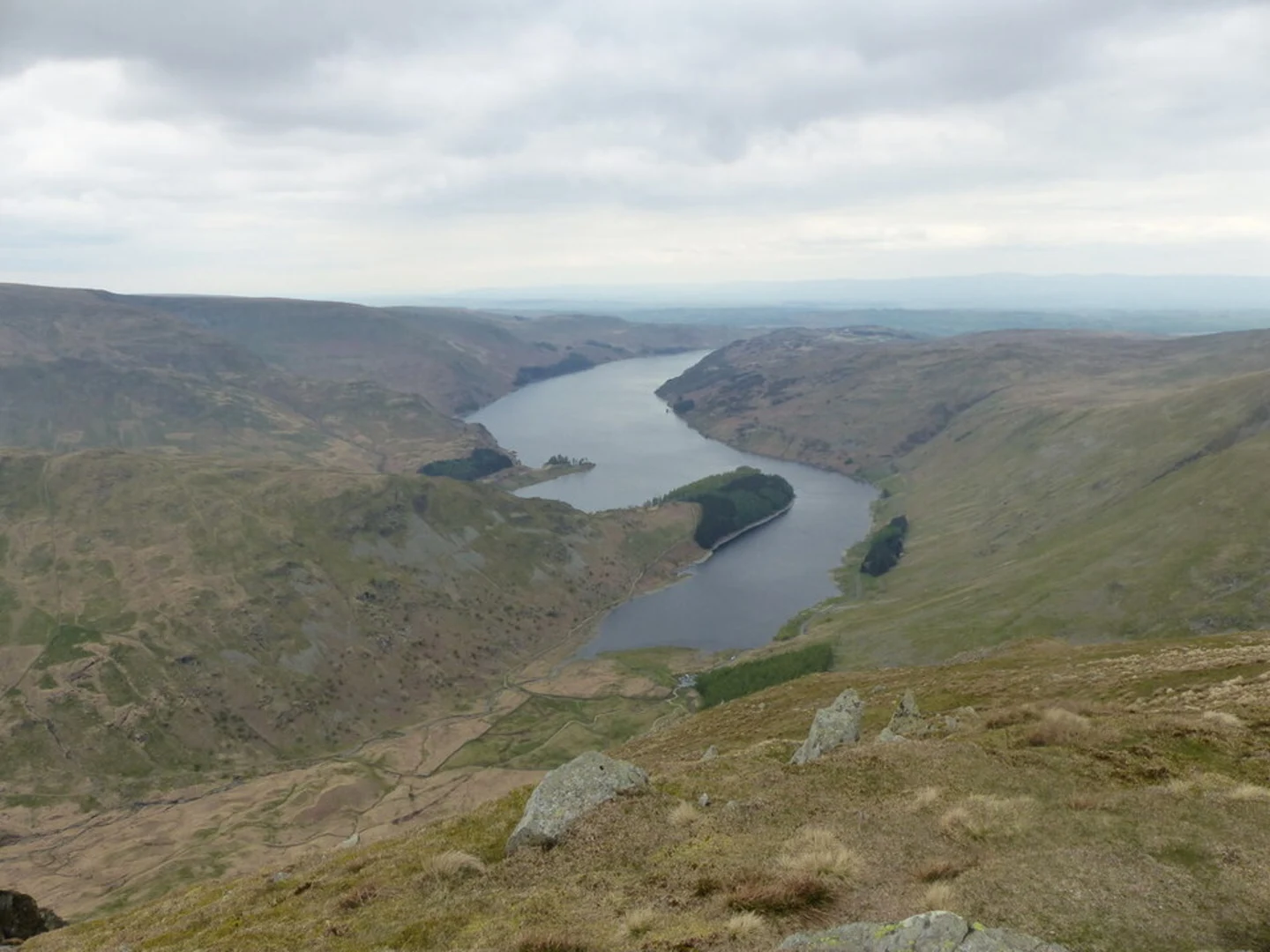 An image depicting the trail Haweswater Loop and its surrounding area.