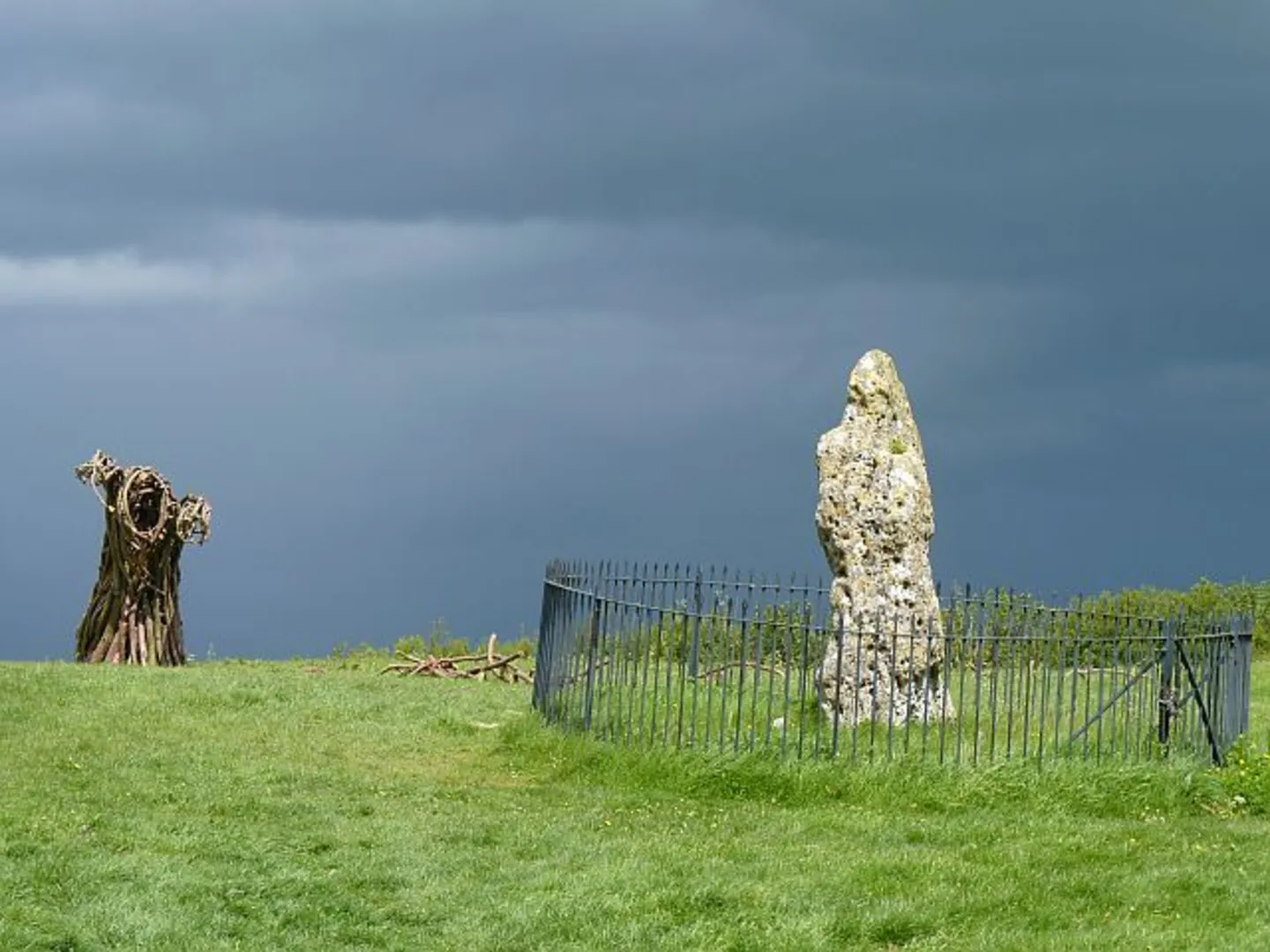 An image depicting the trail Rollright Stones Walk and its surrounding area.