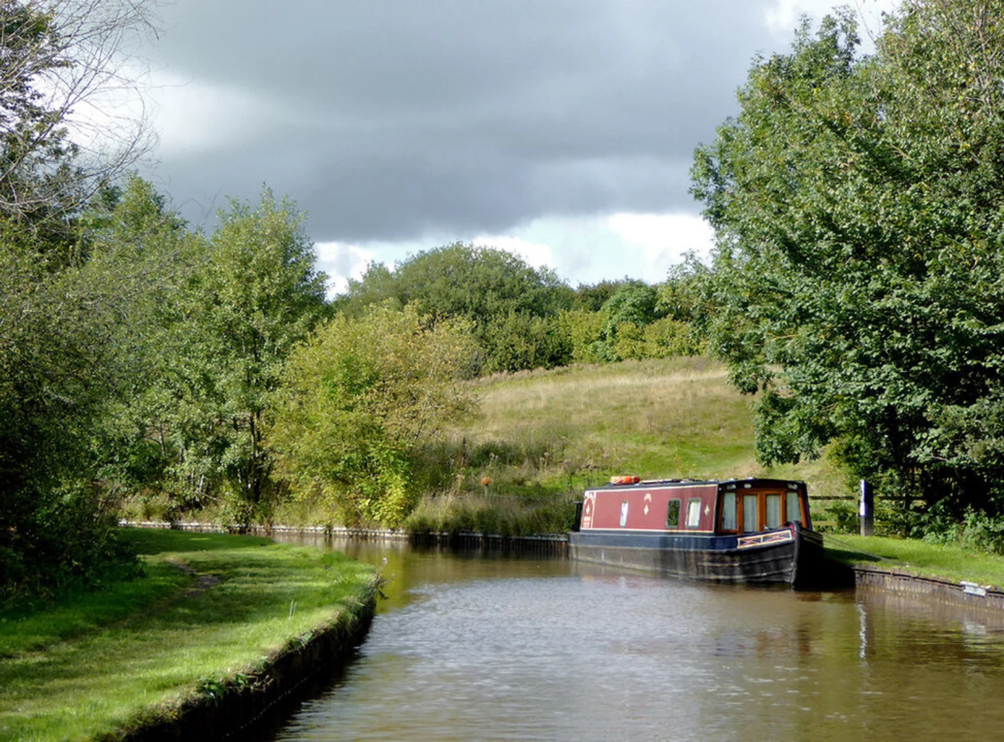 An image depicting the trail Whitchurch Canal Walk and its surrounding area.