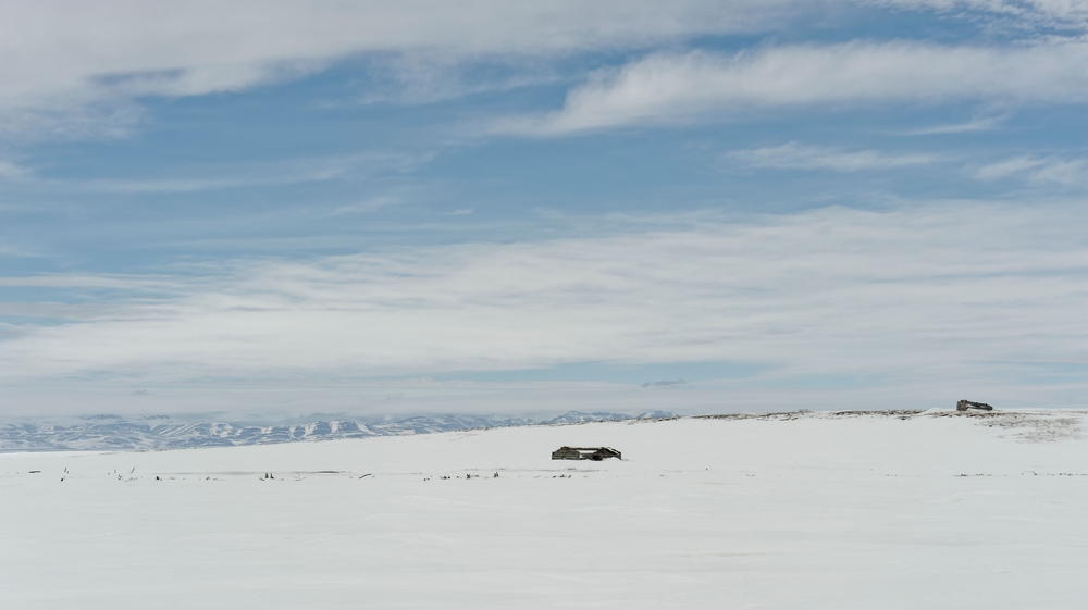 An image depicting the trail Ivvavik National Park of Canada and its surrounding area.
